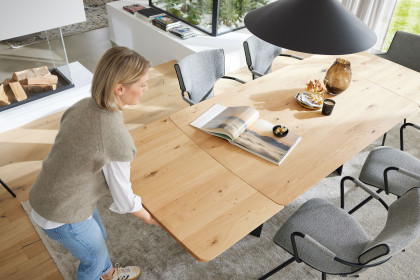 Hannis von Musterring - Esstisch mit Tischplatte aus Wildeiche