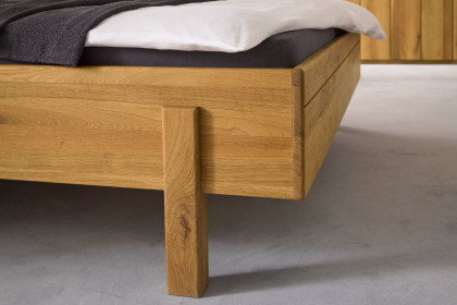 Incasa Albero von Decker - Schlafzimmer-Einrichtung Wildeiche mit Schiefer-Akzenten