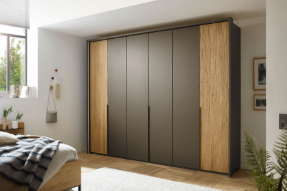 Bardolino von Wiemann - Schrank havanna - Riffholz massiv