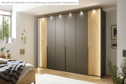 Bardolino von Wiemann - Schrank Glas havanna - Riffholz massiv