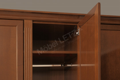 Maisonette von Wehrsdorfer - Garderobenschrank in Cognac Antik