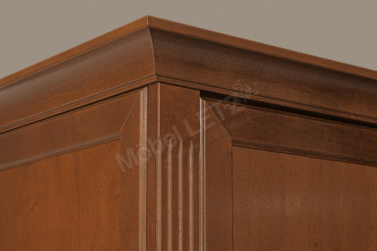 Maisonette von Wehrsdorfer - Garderobenschrank in Cognac Antik