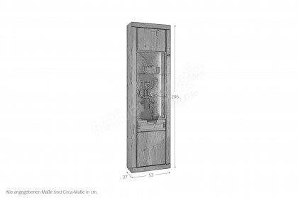 Esberg von IDEAL Möbel - Vitrine in Eiche mit Schieferrückwand