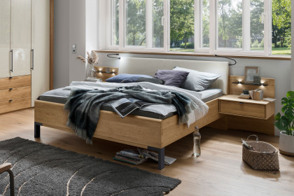 Malta von Wiemann - Bett 160x200 cm Eiche teilmassiv mit Polsterkopfteil