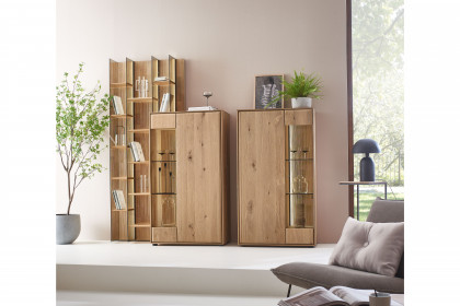 Vala von Hartmann - Highboard aus massiver Kerneiche