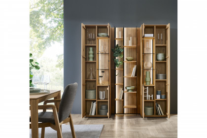 Vala von Hartmann - Wohnwand aus massiver Kerneiche natur