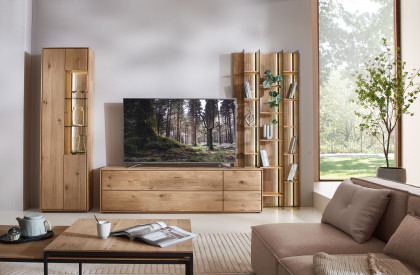 Vala von Hartmann - Wohnwand V34 aus massiver Kerneiche natur