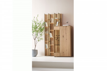 Vala von Hartmann - Wohnwand V40 aus massiver Kerneiche