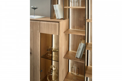 Vala von Hartmann - Wohnwand V42 aus massiver Kerneiche natur/ Parsolglas