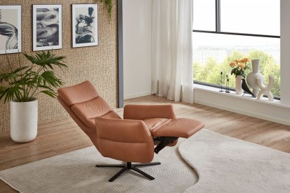 Manu-Lazyline von Polsteria - Relaxsessel cognac