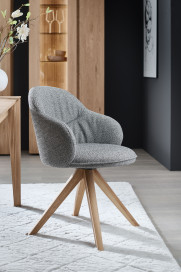 Rico von Hartmann - Stuhl mit Strukturstoff