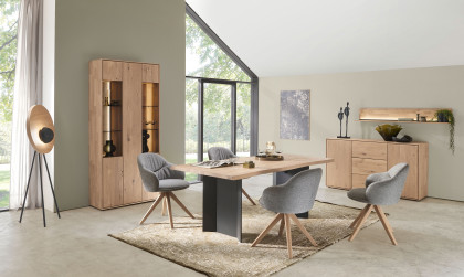 Vala von Hartmann - Esstisch mit massiver Kerneiche Tischplatte