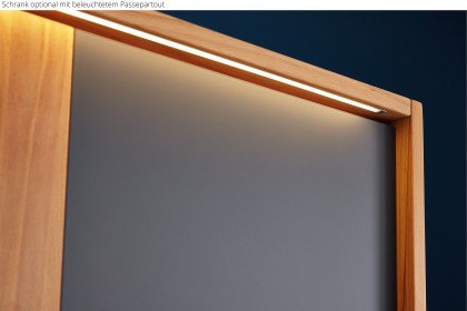 Incasa Onema von Decker - Schlafzimmer Kernbuche - Glas grau mit schwarzen Zierfräsungen