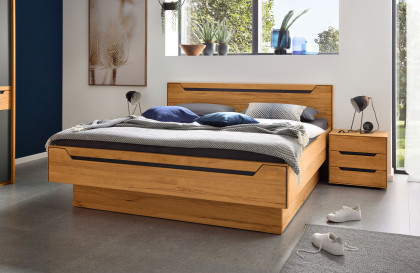 Incasa Onema von Decker - Schlafzimmer Kernbuche - Glas grau mit schwarzen Zierfräsungen