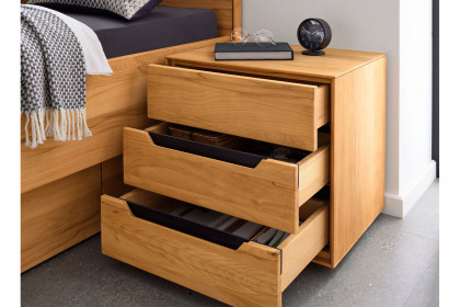 Incasa Onema von Decker - Schlafzimmer Kernbuche - Glas grau mit schwarzen Zierfräsungen