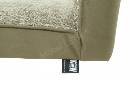 Game Plus von K+W Polstermöbel - Eckbank mit Stühlen und einem Esstisch