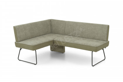 Game Plus von K+W Polstermöbel - Eckbank mit Stühlen und einem Esstisch