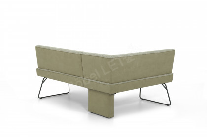 Game Plus von K+W Polstermöbel - Eckbank mit Stühlen und einem Esstisch