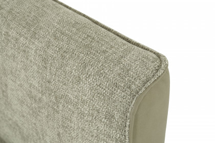 Game Plus von K+W Polstermöbel - Eckbank mit Stühlen und einem Esstisch