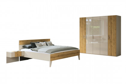 Kona-F von Rauch Black - Schlafzimmer champagner - Asteiche massiv