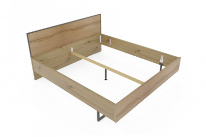 Cremona von Wiemann - Doppelbett Eiche mit Kernholz-Furnier