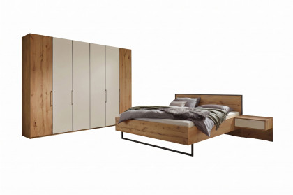 Cremona von Wiemann - Schlafzimmer Glas champagner - Kernholz furniert