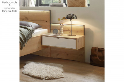 Cremona von Wiemann - Schlafzimmer Glas champagner - Kernholz furniert