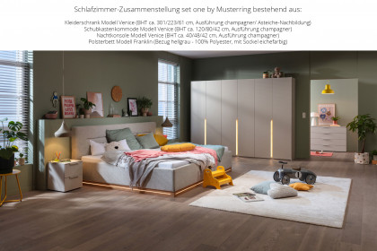 Venice von set one by Musterring - Kleiderschrank champagner