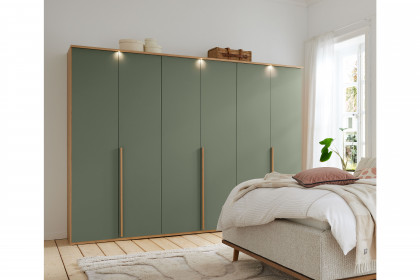 Montino von Musterring - Drehtürenschrank Balkeneiche - Lack grün