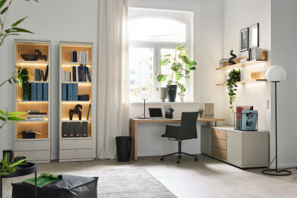 Kira-System von Musterring - Homeoffice-Büro mit Wandregalen