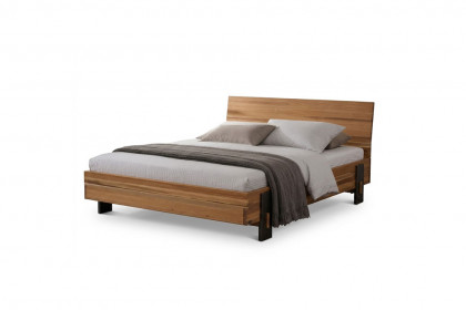 Eron von Sprenger Möbel - Bett 180x200 cm Sumpfeiche geölt mit Eisenfüßen