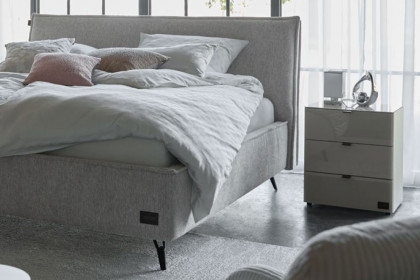 Studio Nightstand 001 von JOOP! - Nachtschrank champagner in Boxspringhöhe