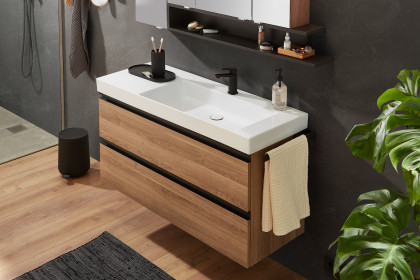 c!puro von puris - Badezimmer in Cuneo Eiche braun