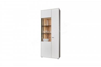 WM 2380 von Wöstmann - Vitrine in weißem Lack mit Balkeneiche