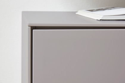 WM 2380 von Wöstmann - Wohnwand in Samtgrau mit Massivholzschrank