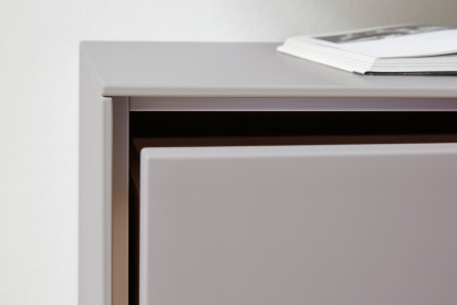 WM 2380 von Wöstmann - Wohnwand in Samtgrau mit Massivholzschrank