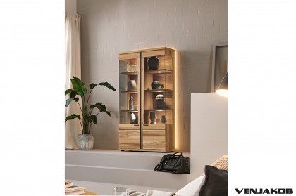 Plan X4 von Venjakob - Vitrine Eiche rustico geölt