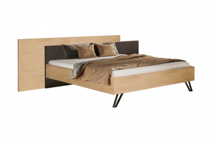 Meran von Schösswender - Bett mit Stoff-Kopfteil Casella Eiche hell