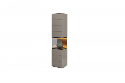 Q-Media 2.0 von Musterring - Vitrine 081 Lack fango/ Mattglas fango