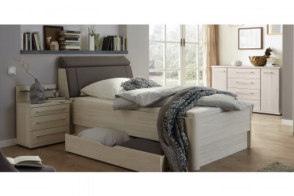 Mainau von Wiemann - Schlafzimmer Polar-Lärche-Nachbildung