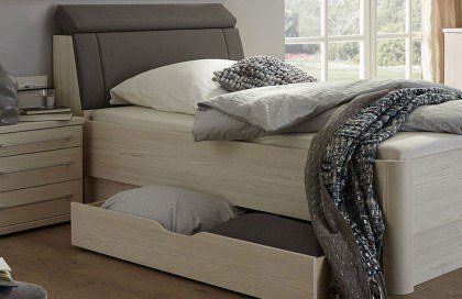 Mainau von Wiemann - Schlafzimmer Polar-Lärche-Nachbildung