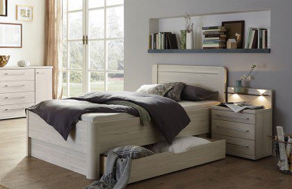 Mainau von Wiemann - Schlafzimmer seniorengerecht Polar-Lärche