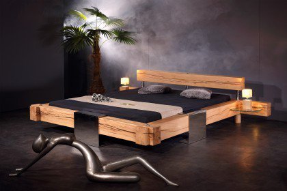 Klotz-Bett von Sprenger Möbel - Bett Sumpfeiche - Eisen