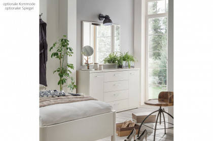 Bern von Wiemann - Schrank, Bett und Nachttisch weiß