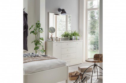 Bern von Wiemann - Schlafzimmer weiß mit Einzelbett