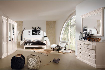 Menorca von Rojas Mobiliario - Landhaus-Schlafzimmer in Weiß