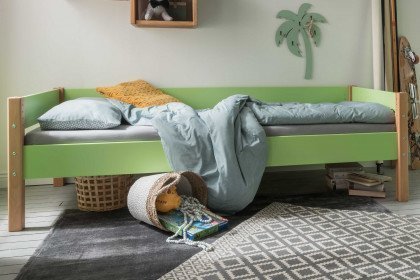Infanscolor von Infanskids - Einzelbett grün - Füße Buche massiv