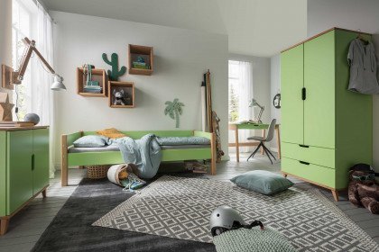 Infanscolor von Infanskids - Kinderzimmer grün: Schrank & Bett
