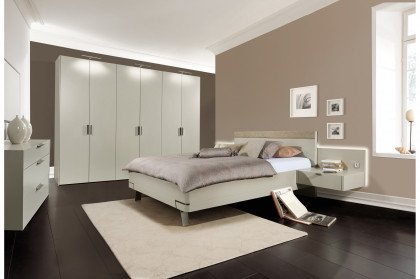 Fena von Hülsta - 4-teiliges seidengraues Schlafzimmermöbel-Set