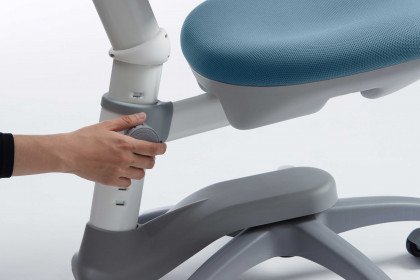 NOVO study chair von FLEXA - blauer Schreibtischstuhl mit weißem Gestell